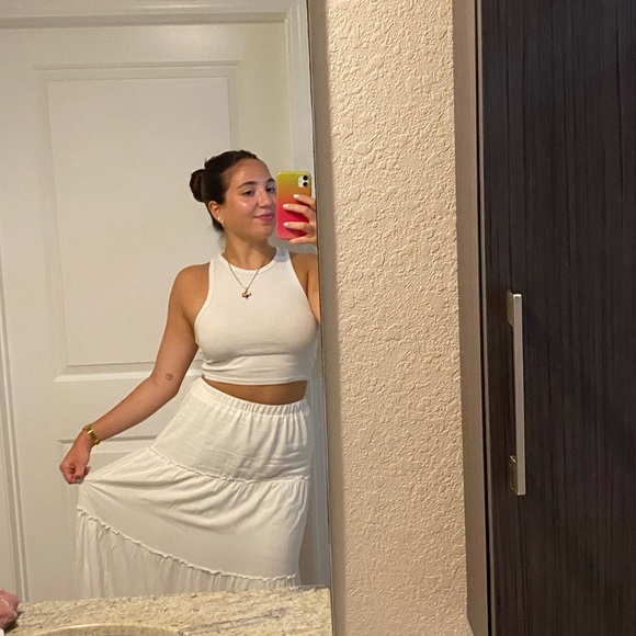 Welcome to my closet🌼✨🛍💛🦁 - Picture 1 of 1